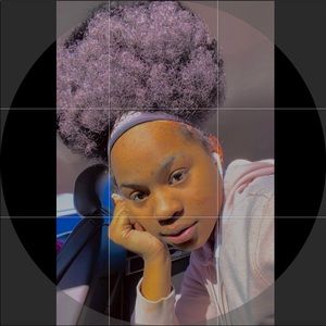 Meet your Posher, Deshona